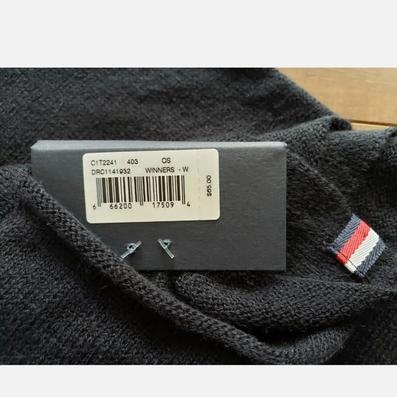 TOMMY HILFIGER "H" Block Font Soft Acrylic Knit Scarf 68"x24" + Scarf Hanger - Picture 5 of 7